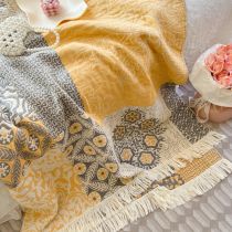 Prehoz Patchwork Žlto-Šedá Kvety so strapcom 200x230cm