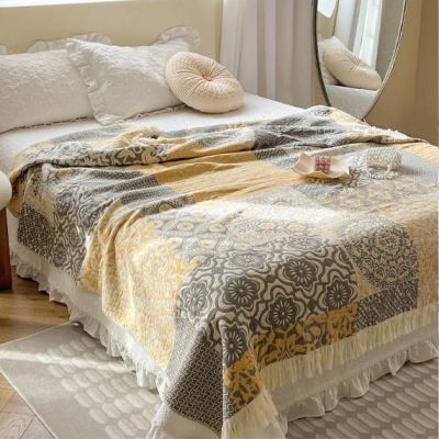 Prehoz Patchwork Žlto-Šedá Kvety so strapcom 200x230cm